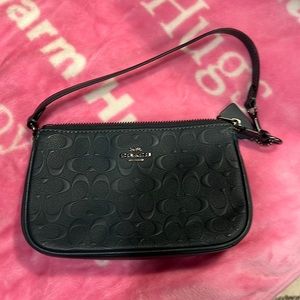 Coach | Nolita 19 In Signature Leather
[ 2021-22FW ]